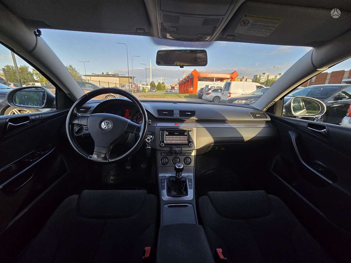 Volkswagen Passat - 5