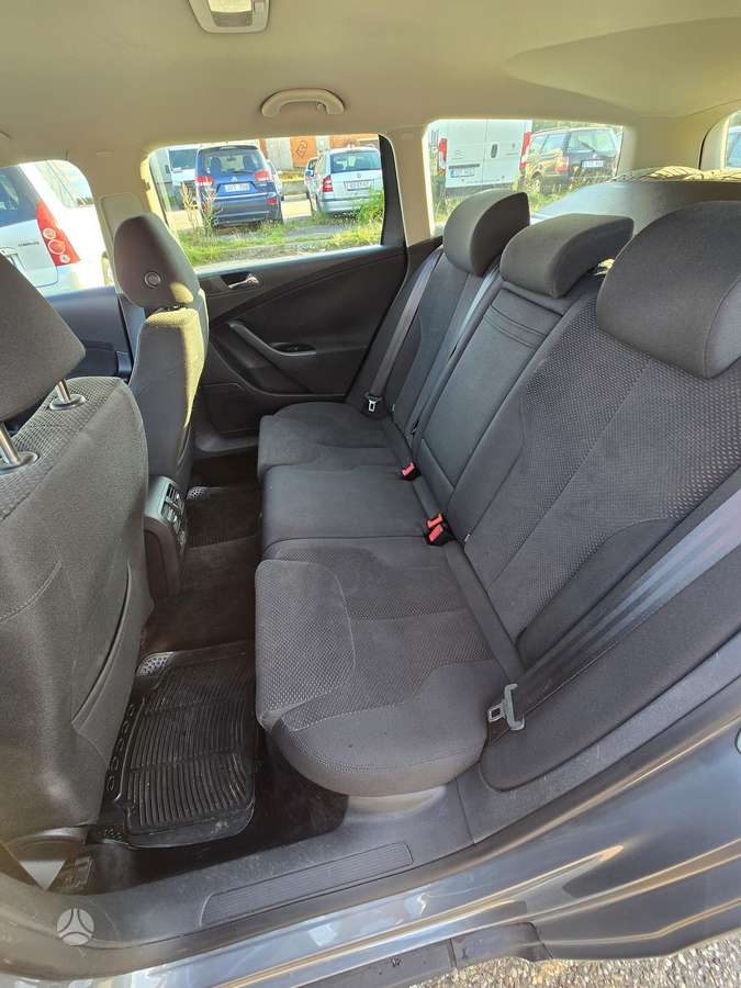 Volkswagen Passat - 7