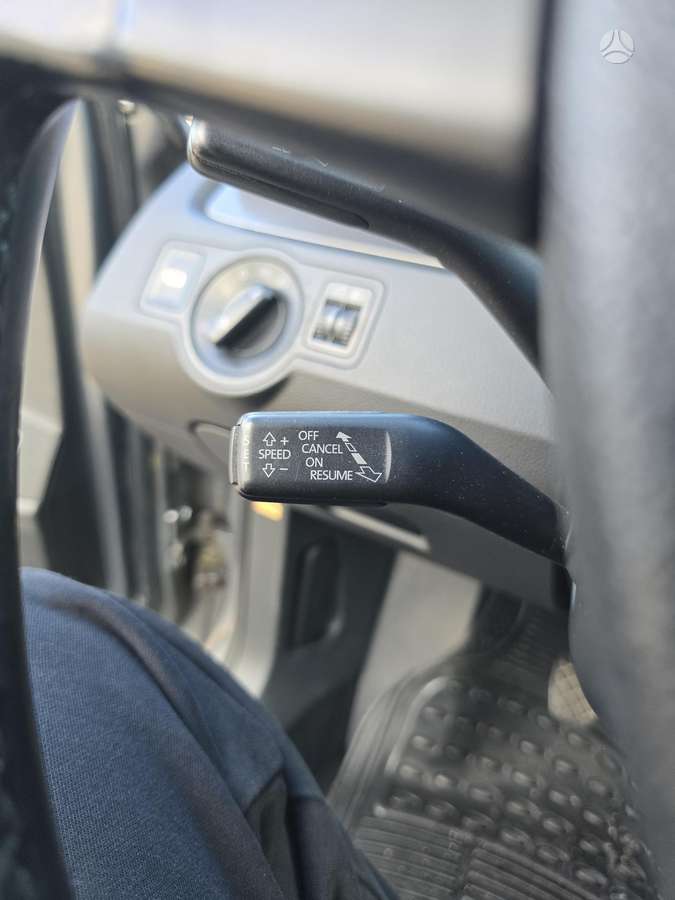 Volkswagen Passat - 9