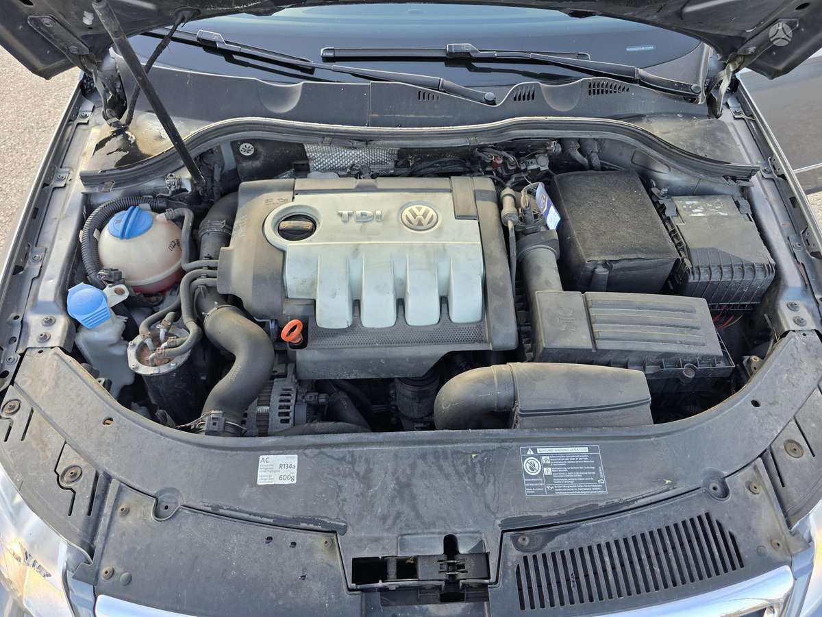 Volkswagen Passat - 10