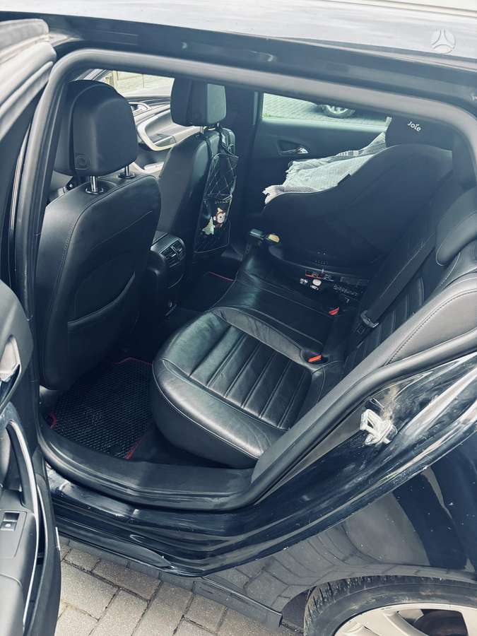 Opel Insignia - 9