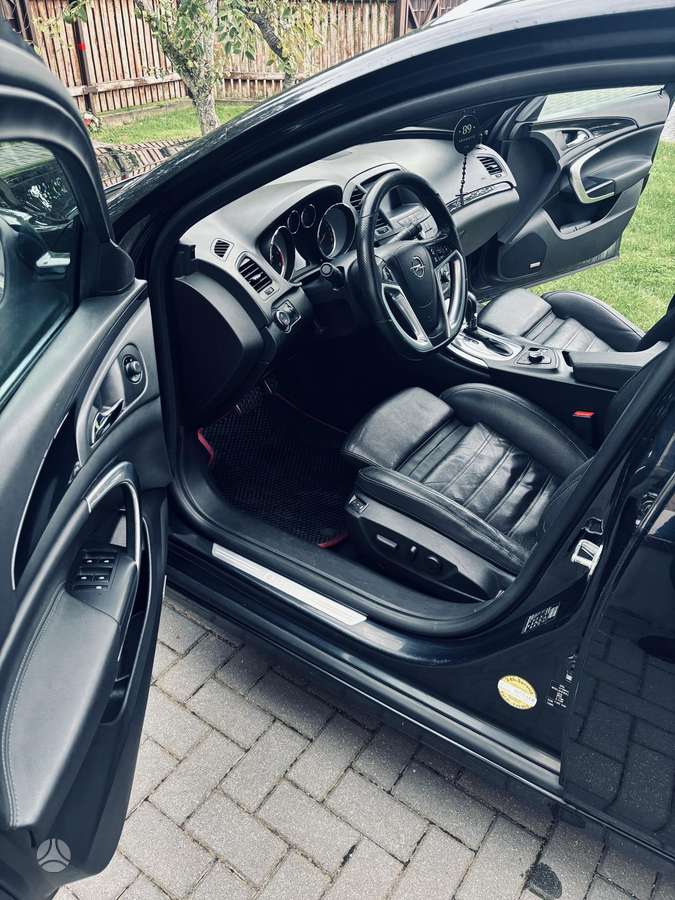 Opel Insignia - 10