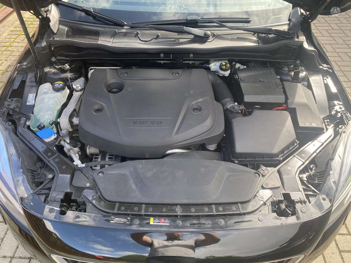 Volvo V40, 2.0 l., Хэтчбек