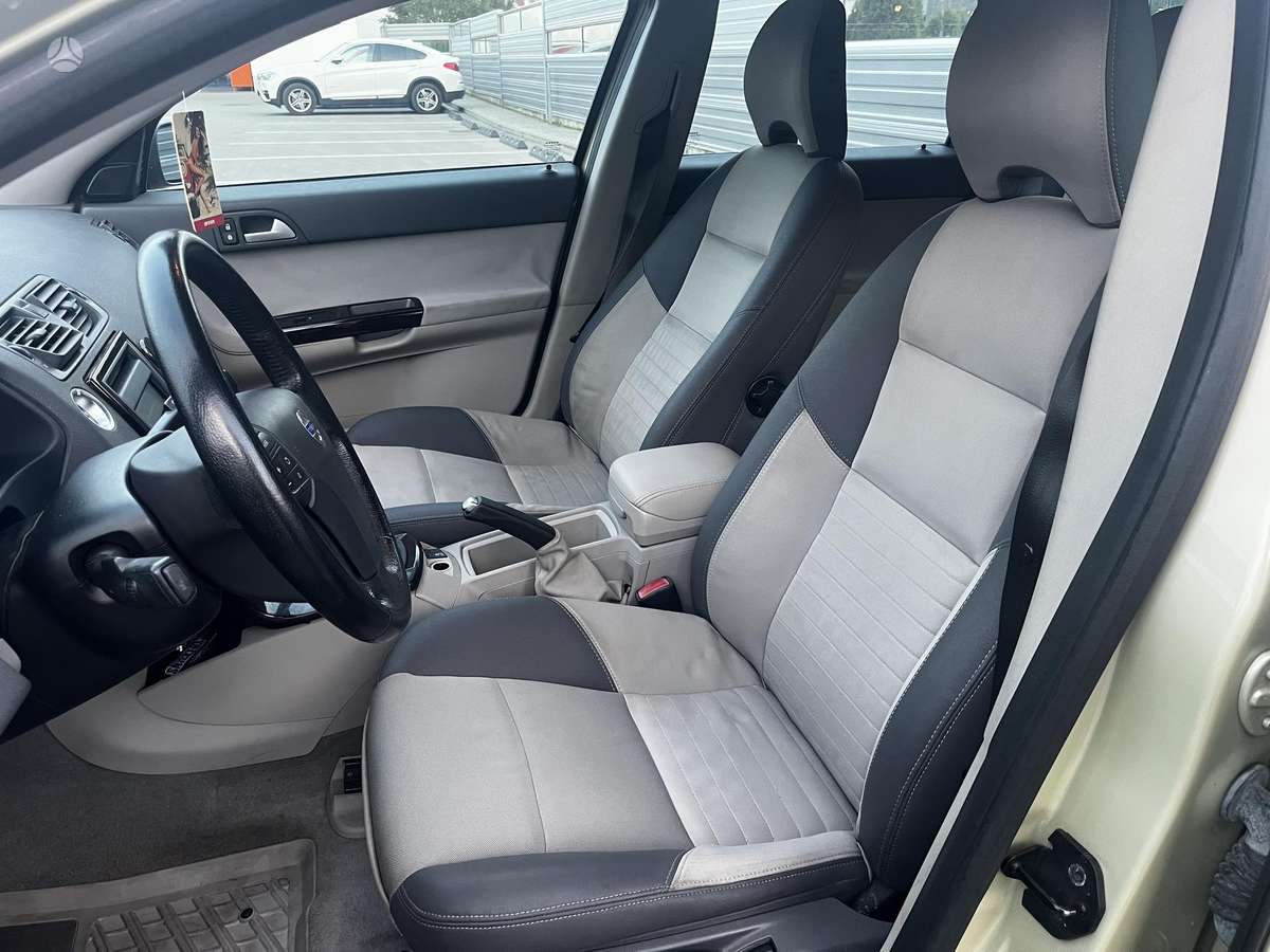 Volvo V50 - 9