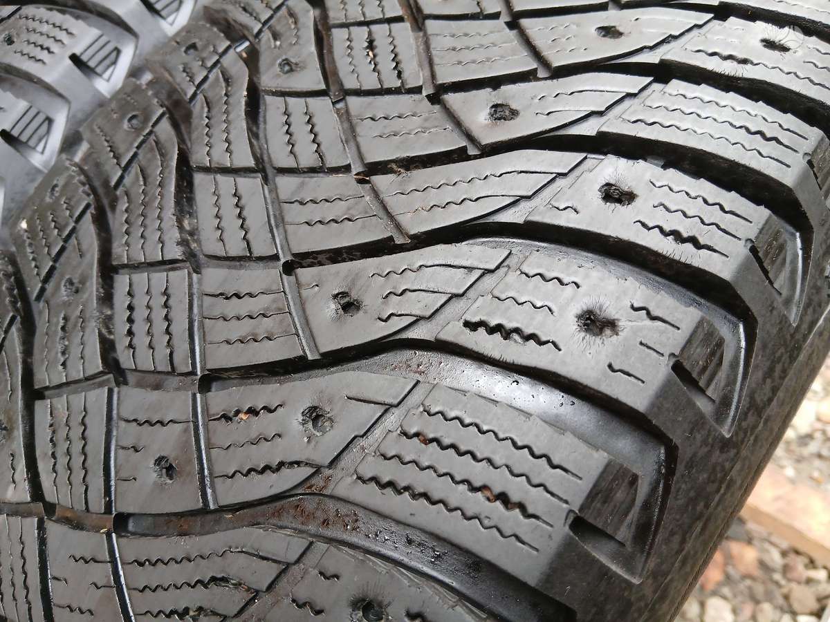 Goodyear, universalios 215/55 R17