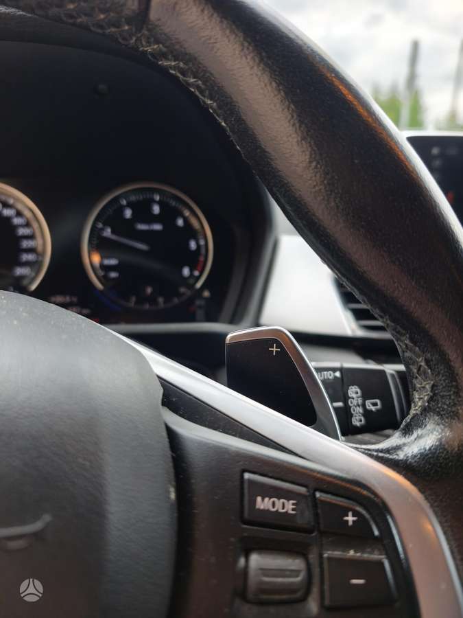 BMW X2, 2.0 l., off-road / crossover