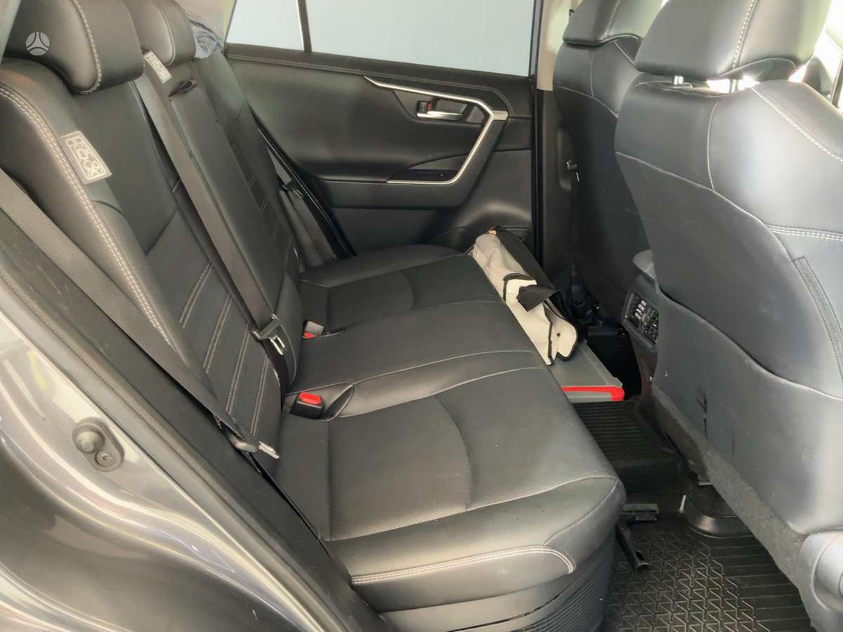 Toyota RAV4 - 12