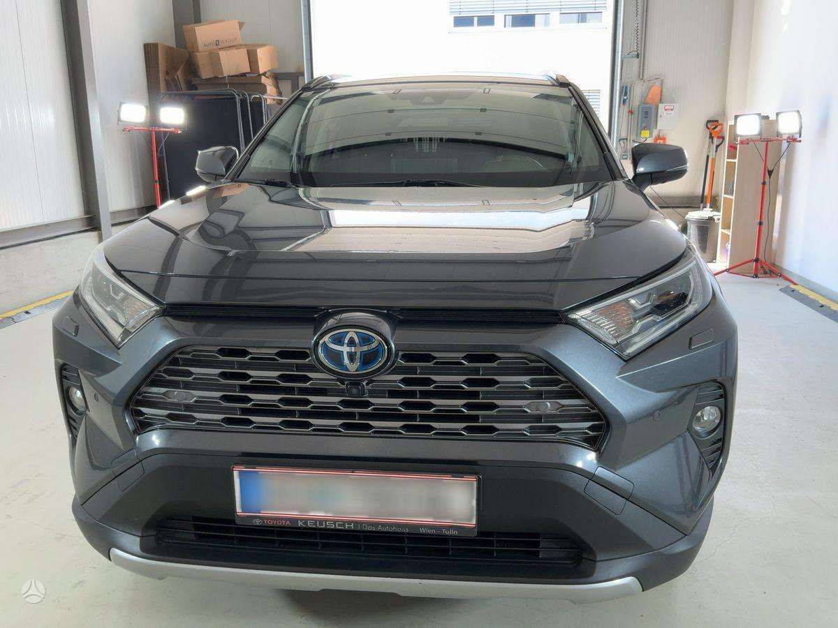 Toyota RAV4 - 6