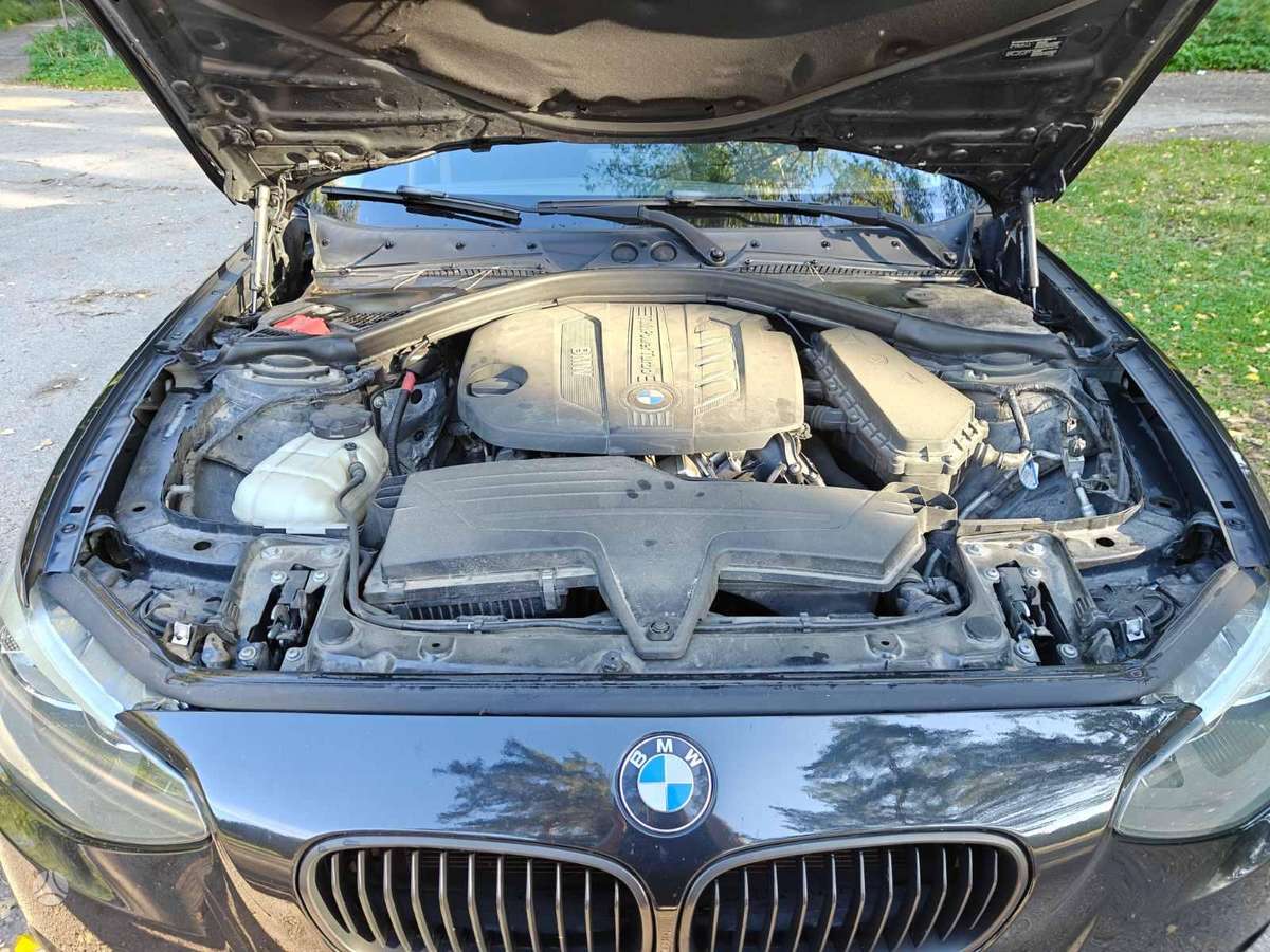 BMW 116, 2.0 l., hatchback