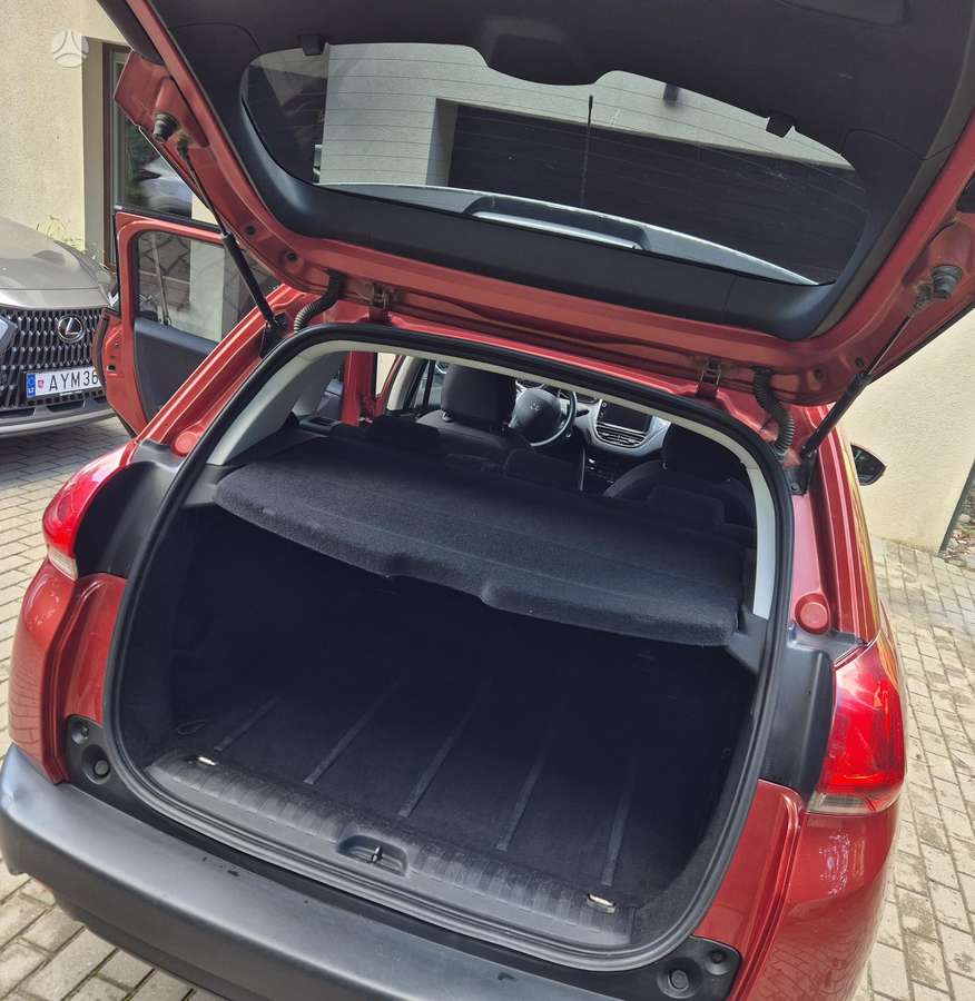 Peugeot 2008 - 7