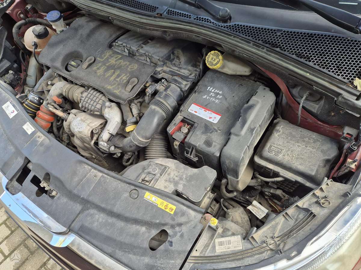 Peugeot 2008 - 9