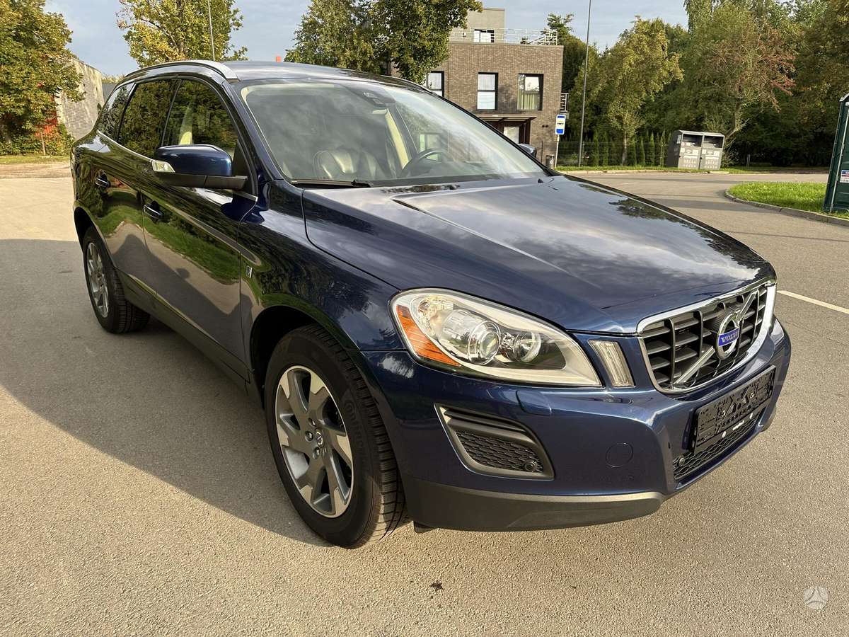 Volvo XC60, 2.4 l., mpv / minivan