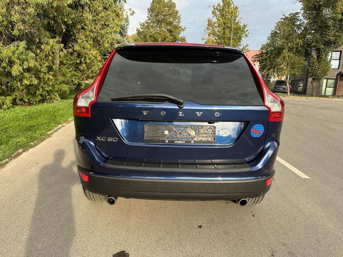 Volvo XC60, 2.4 l., mpv / minivan