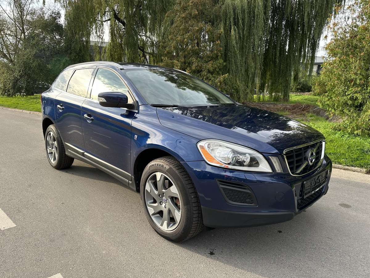 Volvo XC60, 2.4 l., mpv / minivan