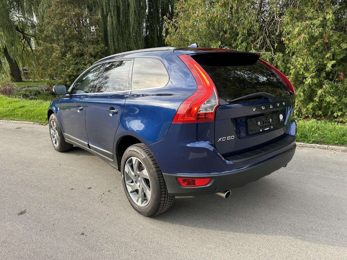 Volvo XC60, 2.4 l., mpv / minivan