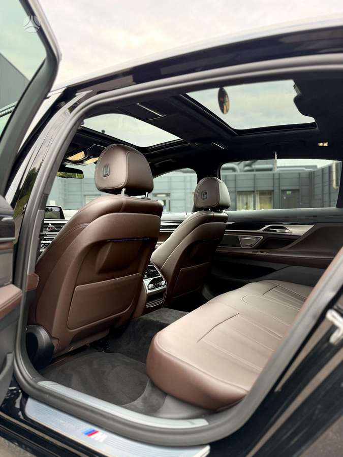 BMW 740, 3.0 l., Седан