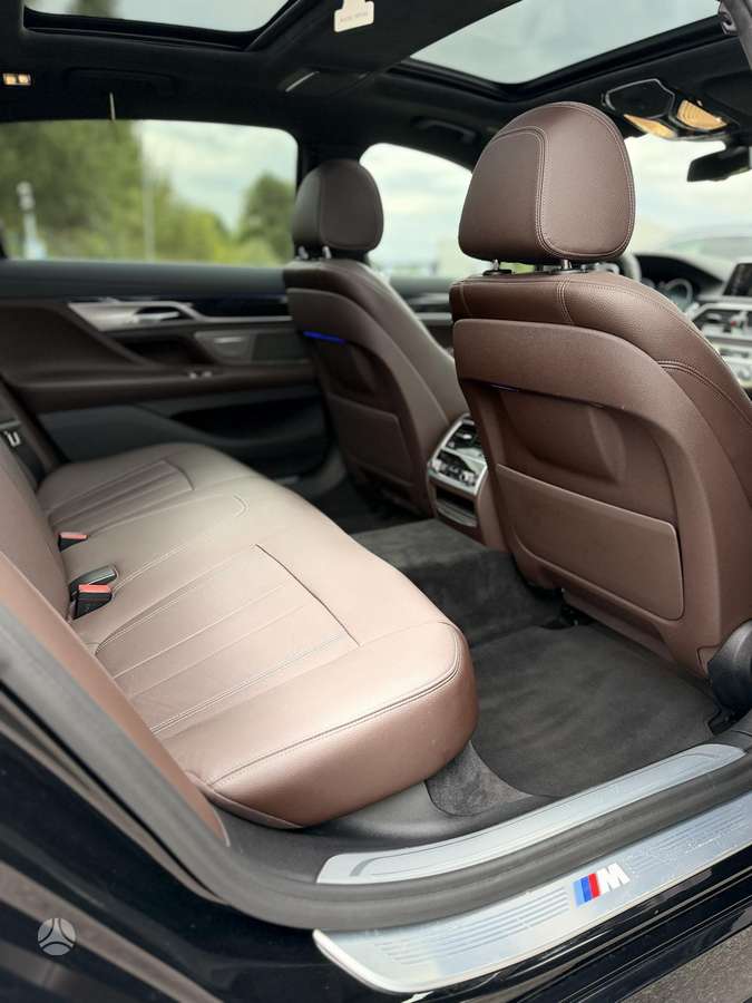 BMW 740, 3.0 l., Седан