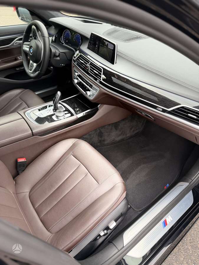 BMW 740, 3.0 l., Седан