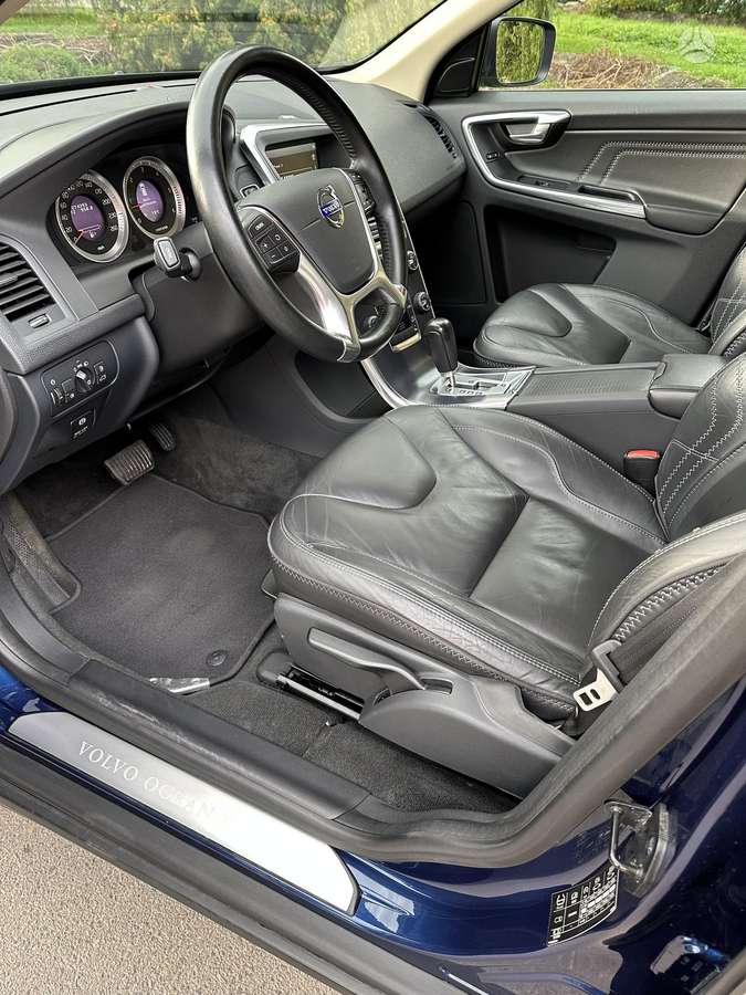 Volvo XC60, 2.4 l., mpv / minivan