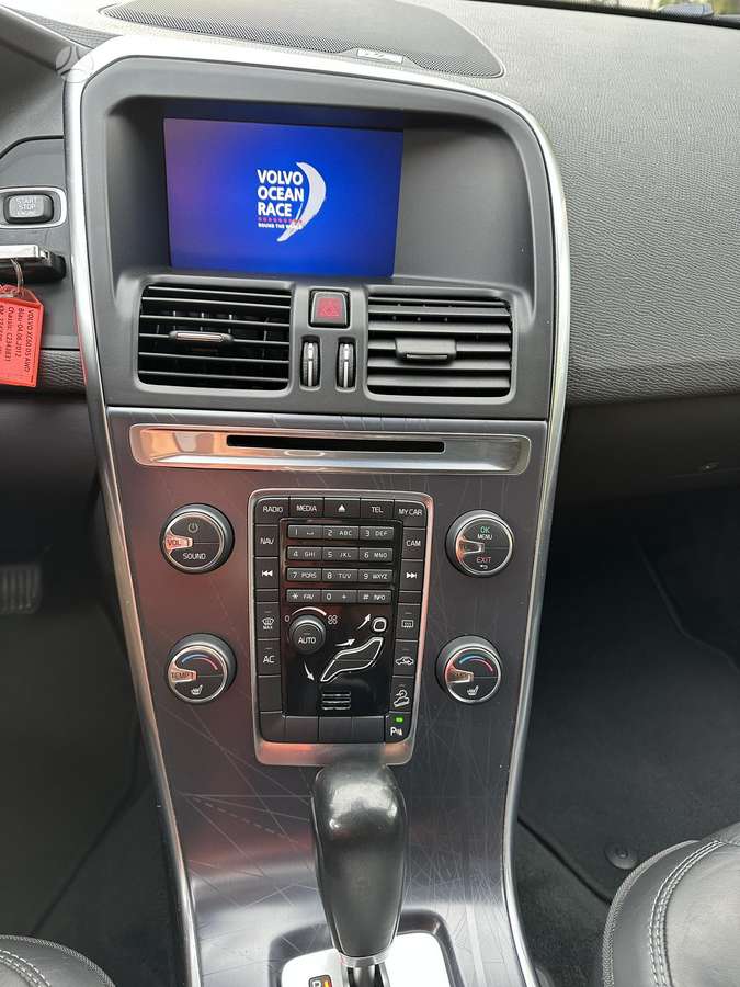 Volvo XC60, 2.4 l., mpv / minivan