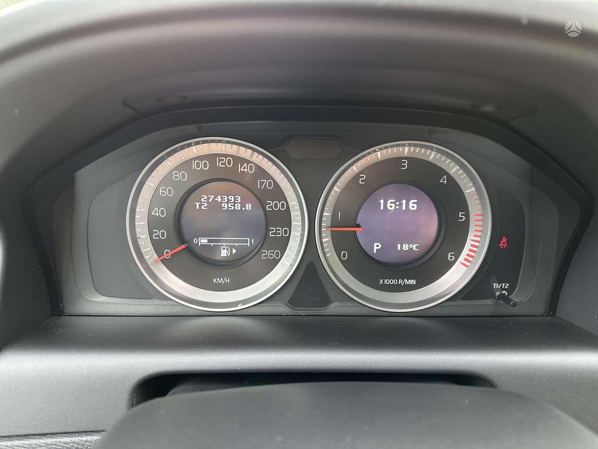 Volvo XC60, 2.4 l., mpv / minivan