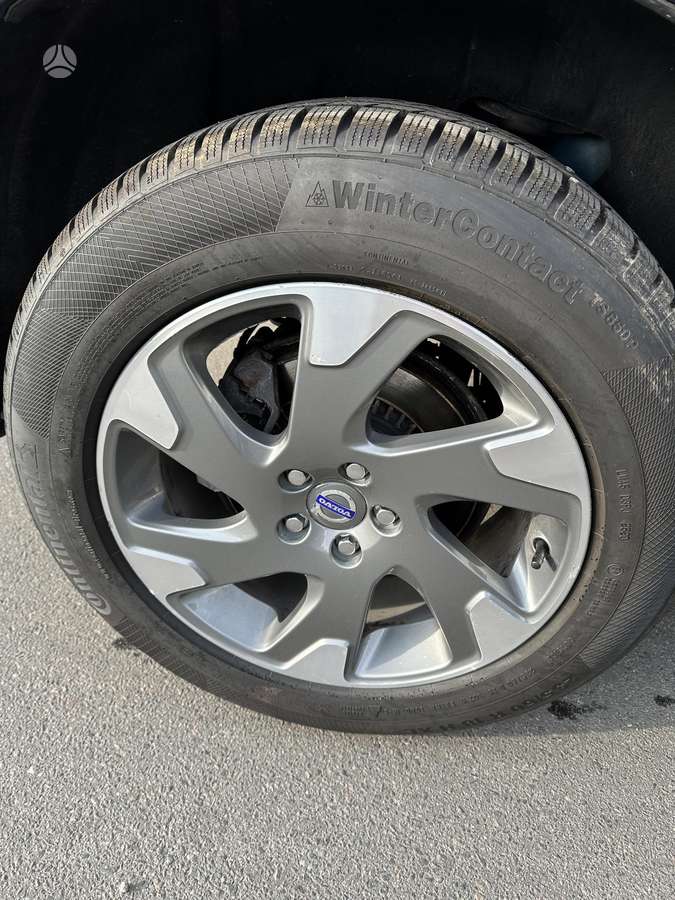 Volvo XC60, 2.4 l., mpv / minivan