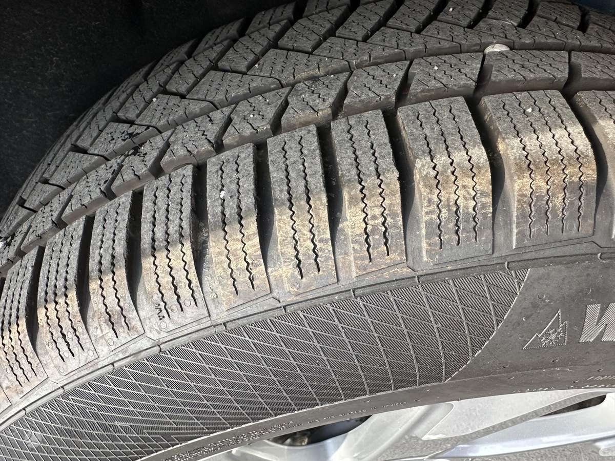 Volvo XC60, 2.4 l., Минивэн