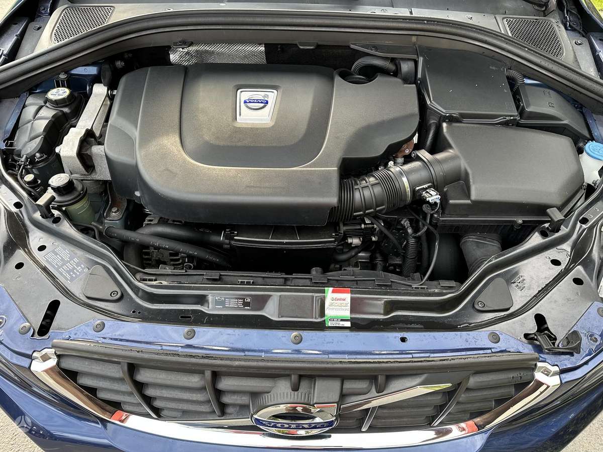 Volvo XC60, 2.4 l., mpv / minivan