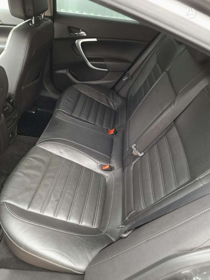 Opel Insignia, 2.0 l., Хэтчбек
