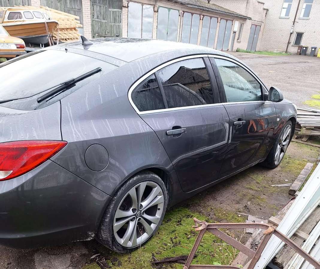 Opel Insignia, 2.0 l., hatchback