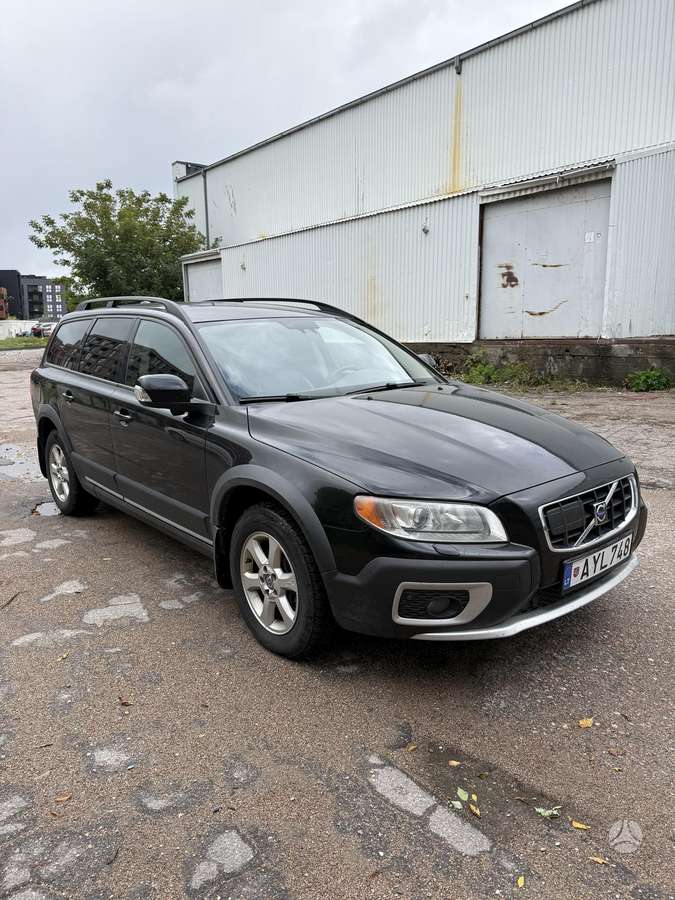Volvo XC70, 2.4 l., wagon