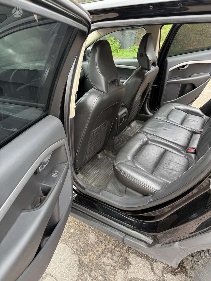 Volvo XC70, 2.4 l., wagon