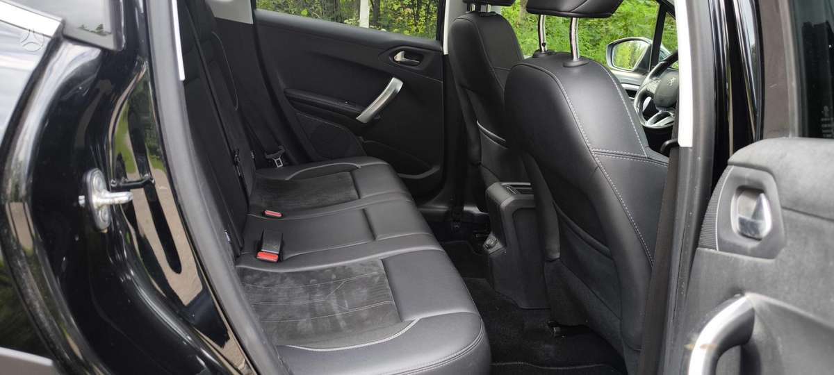 Peugeot 2008 - 10
