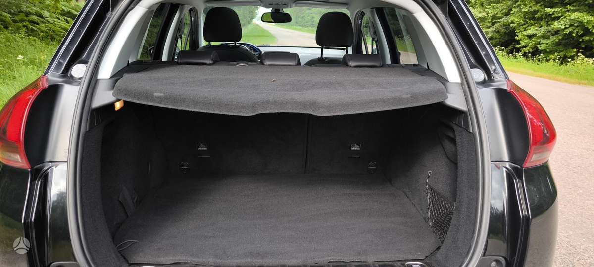 Peugeot 2008 - 8