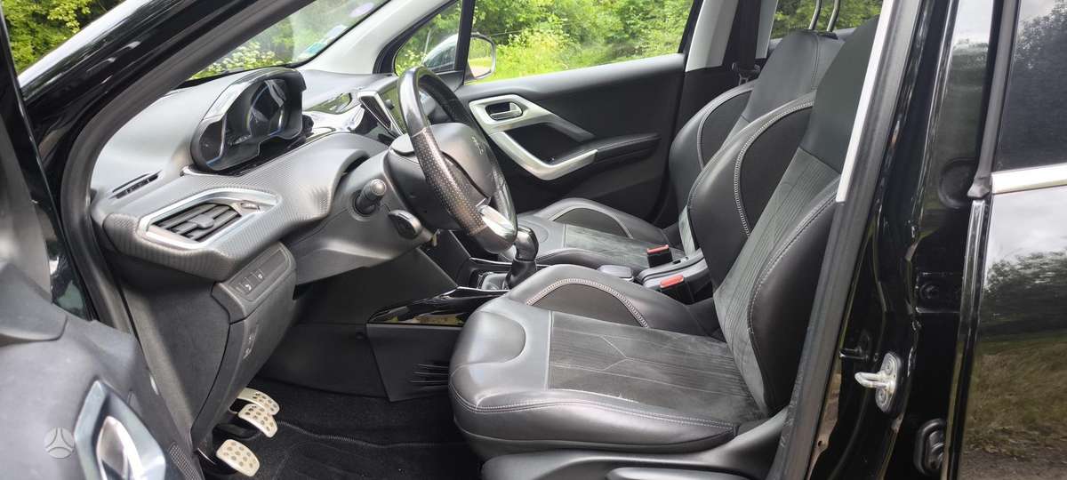 Peugeot 2008 - 6