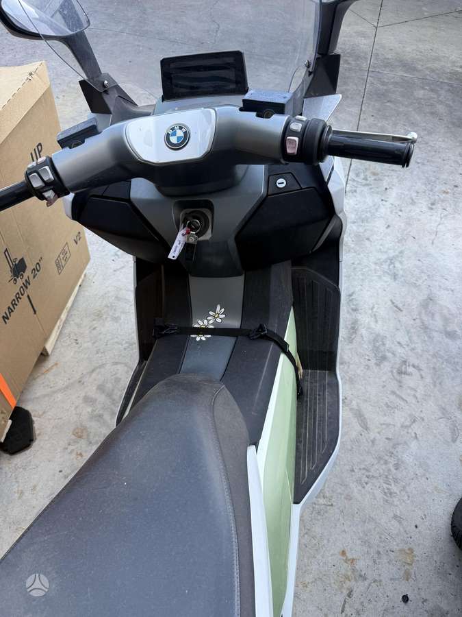 BMW CE 04, scooters / mopeds