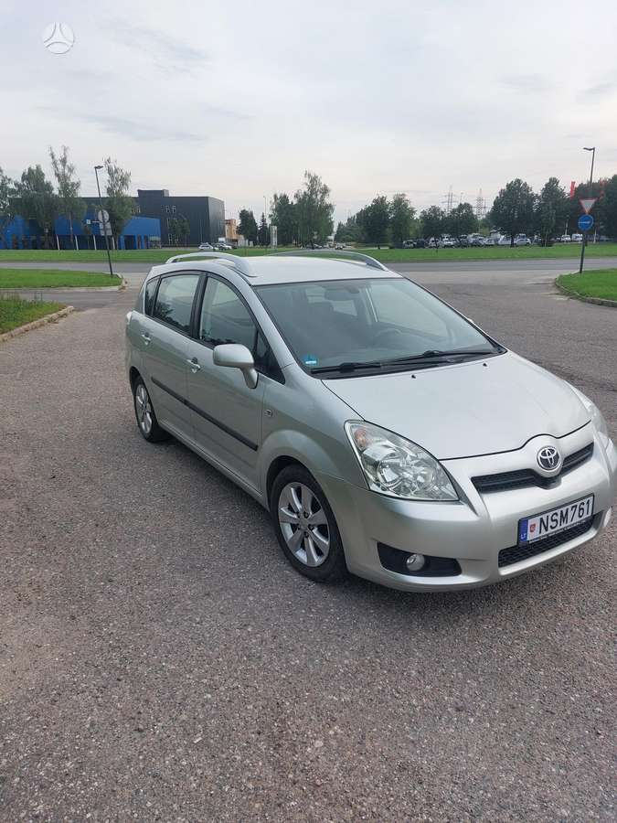 Toyota Corolla Verso - 6