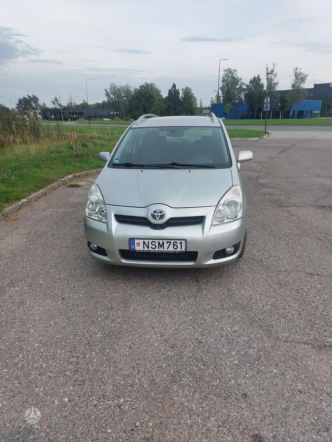 Toyota Corolla Verso - 7