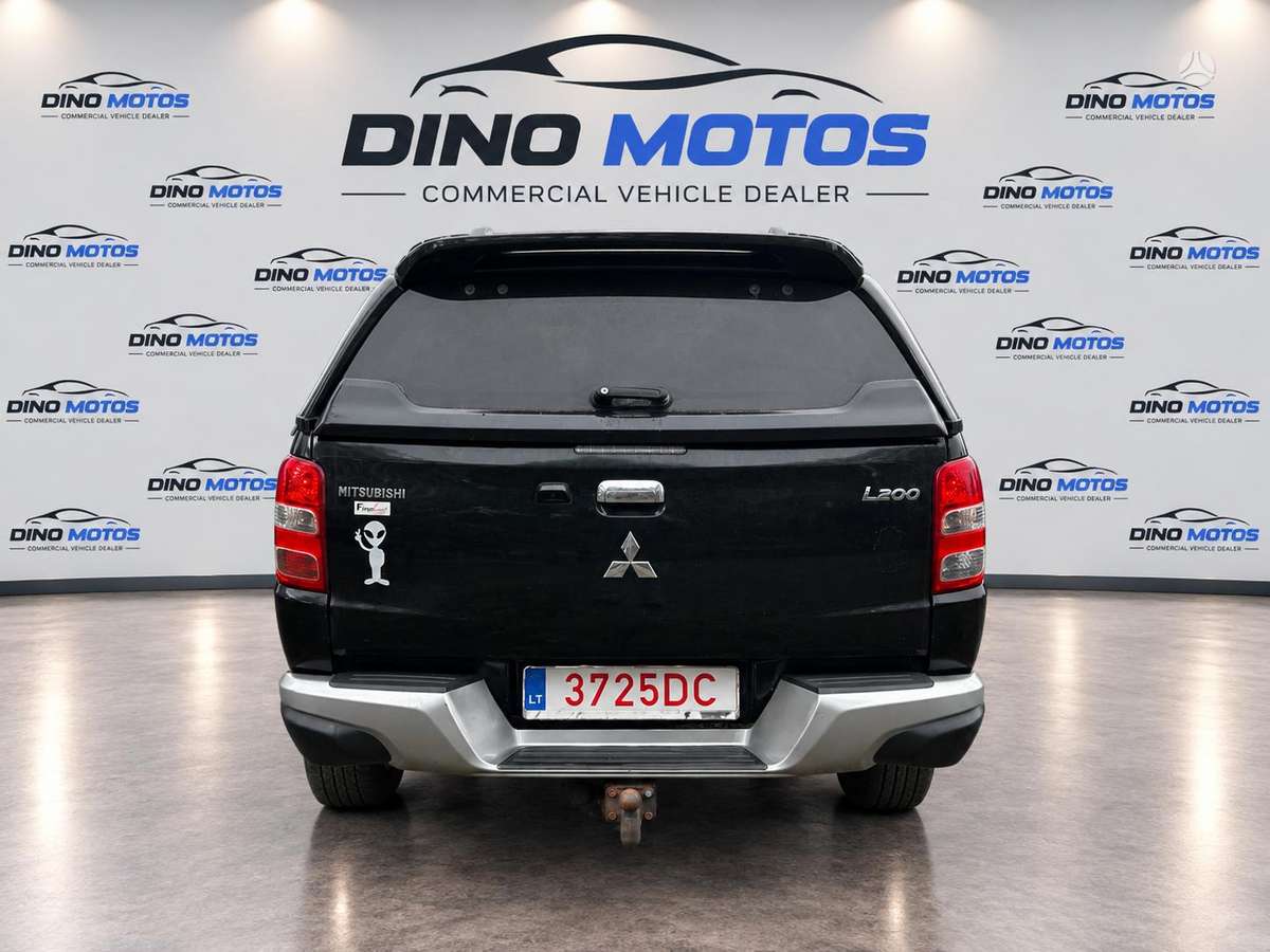 Mitsubishi L200, 2.4 l., Пикап