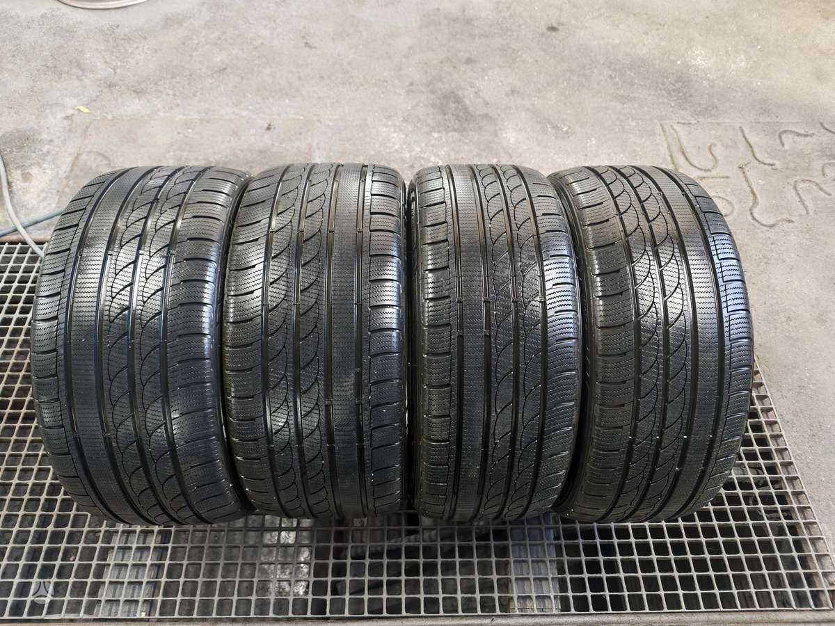 Rotalla, universalios 245/40 R19