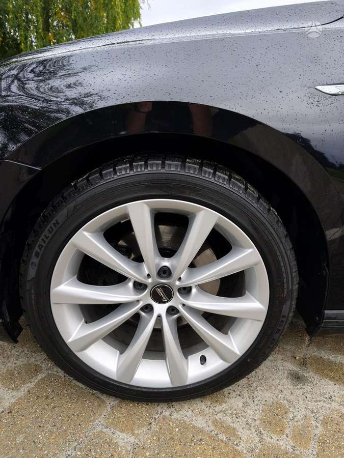 Volkswagen Passat - 11