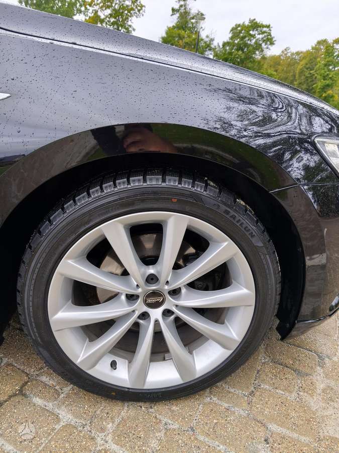 Volkswagen Passat - 12