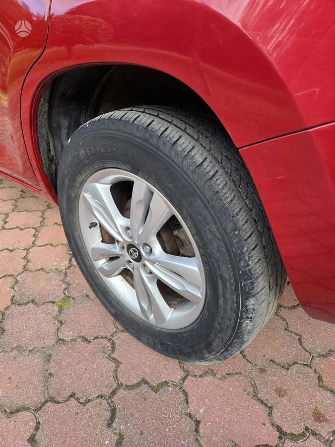 Toyota RAV4 - 9