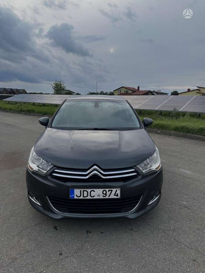 Citroen C4, 1.6 l., hatchback