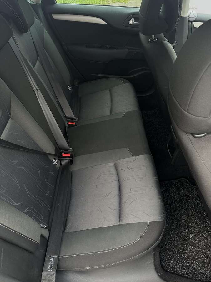 Citroen C4, 1.6 l., hatchback