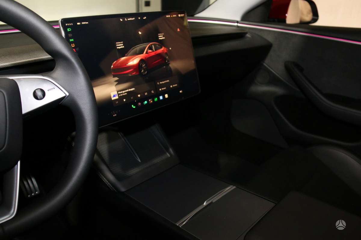 Tesla Model 3, 79 kWh, hatchback