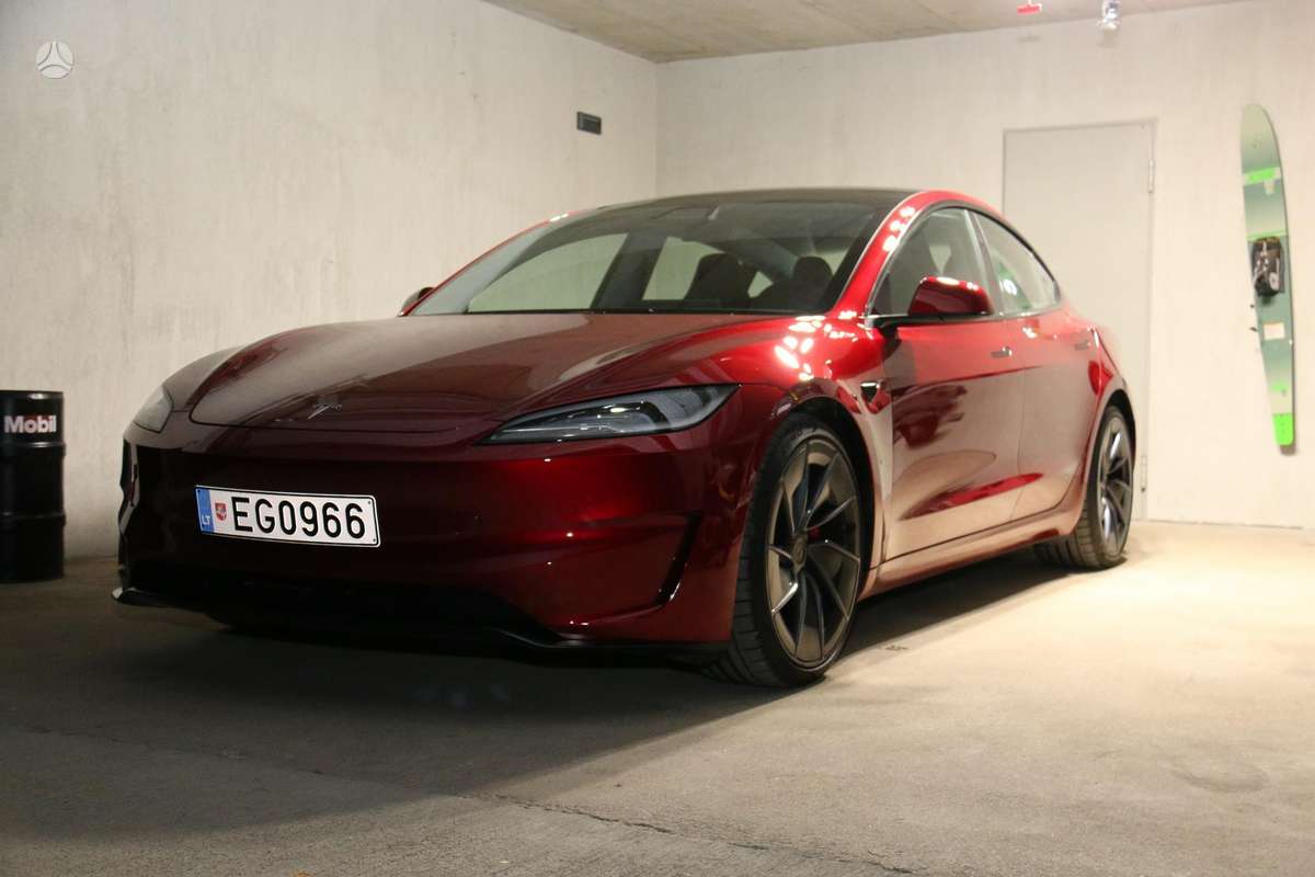 Tesla Model 3, 79 kWh, hatchback