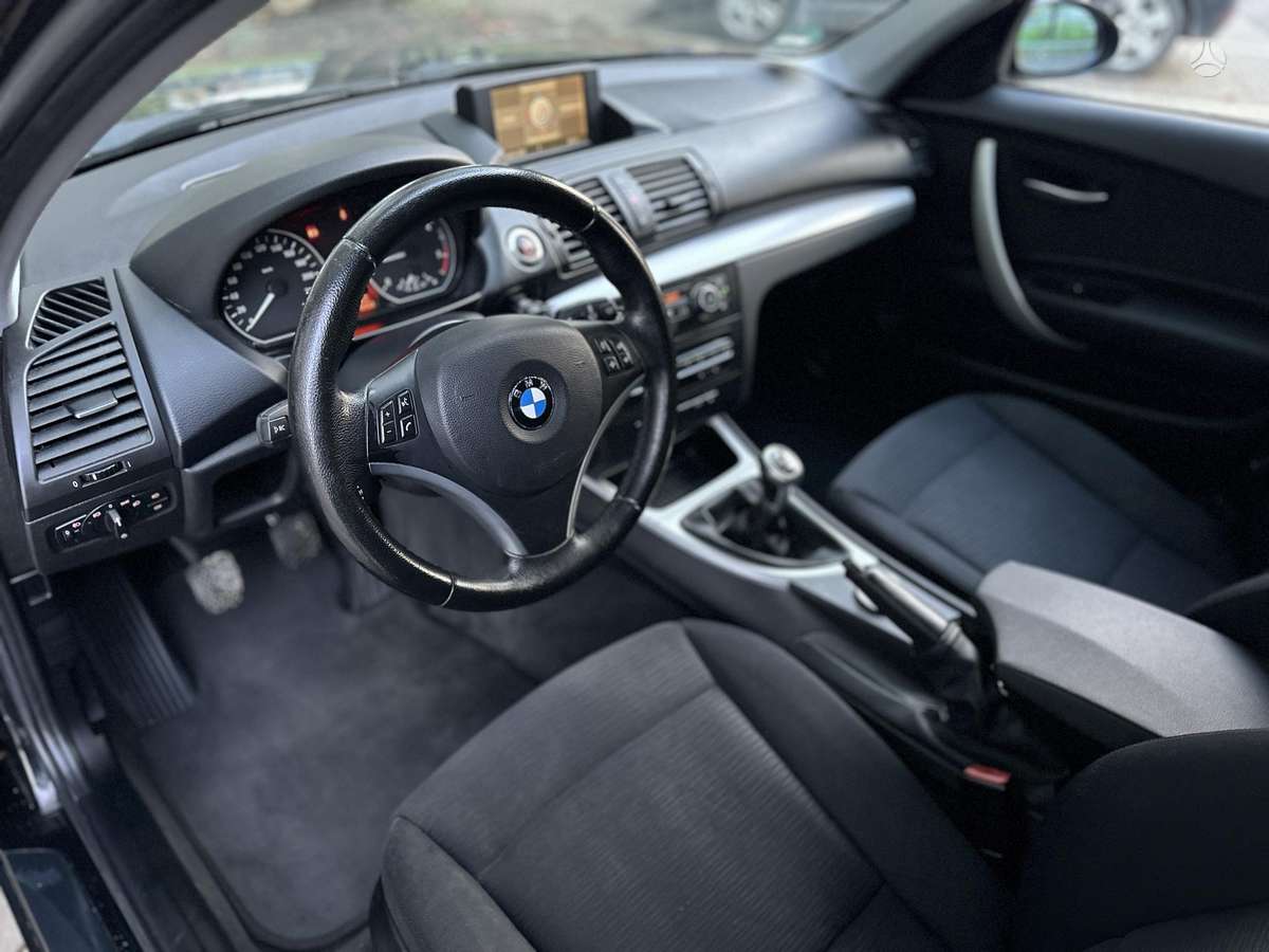 BMW 118, 2.0 l., hatchback