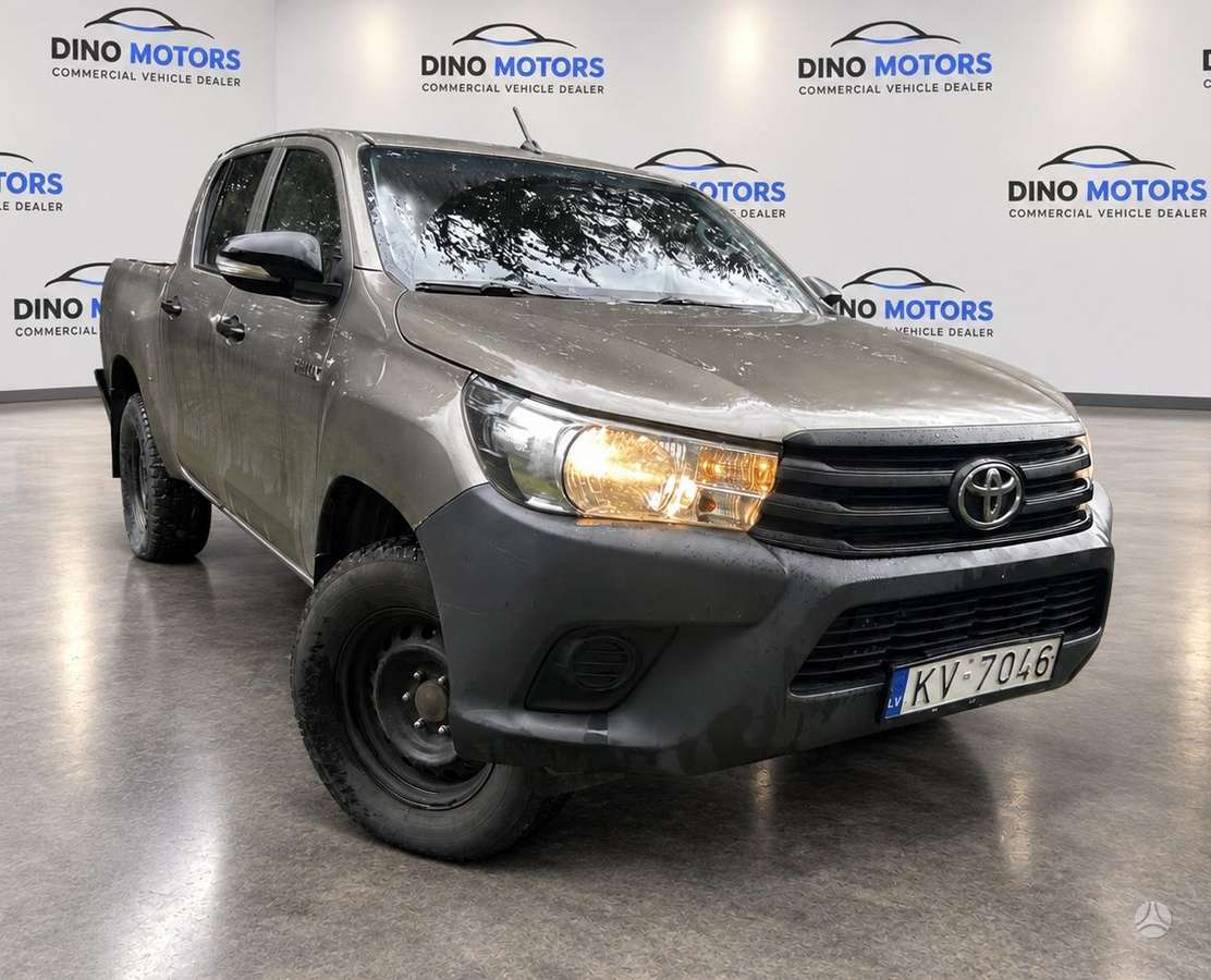 Toyota Hilux - 2
