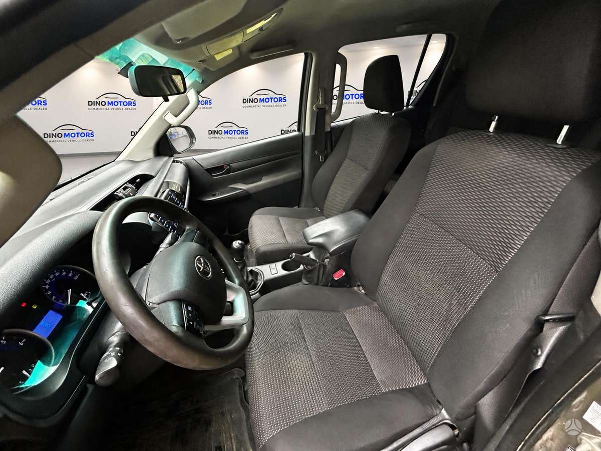 Toyota Hilux - 9